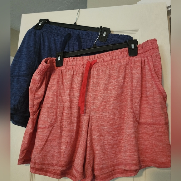 Bundle of 2 St. Johns Bay Athletic Women's Shorts 5 Inch Inseam - Picture 2 of 9